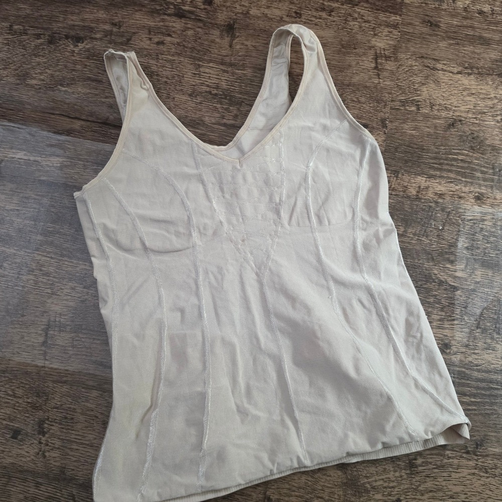 BARELY THERE Shapewear Camisole Women XL Beige V-Neck Smoothing‎ Tank 4290